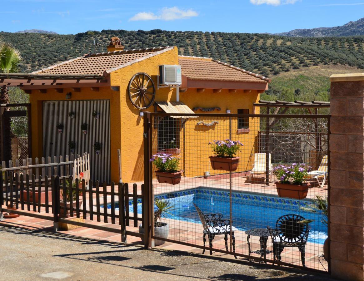 Cortijo Petra Bed & Breakfast Villanueva del Rosario Exterior photo