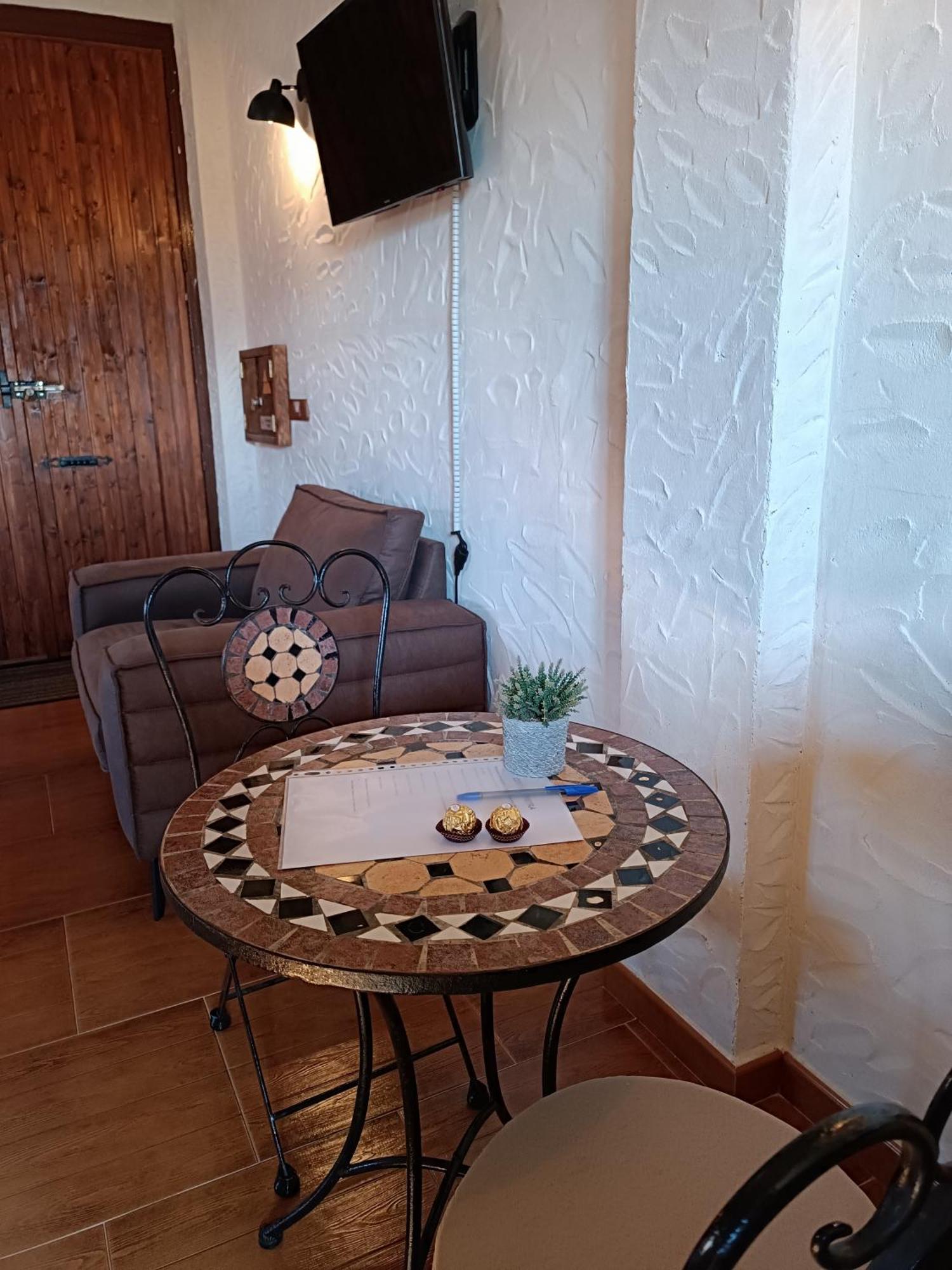 Cortijo Petra Bed & Breakfast Villanueva del Rosario Exterior photo