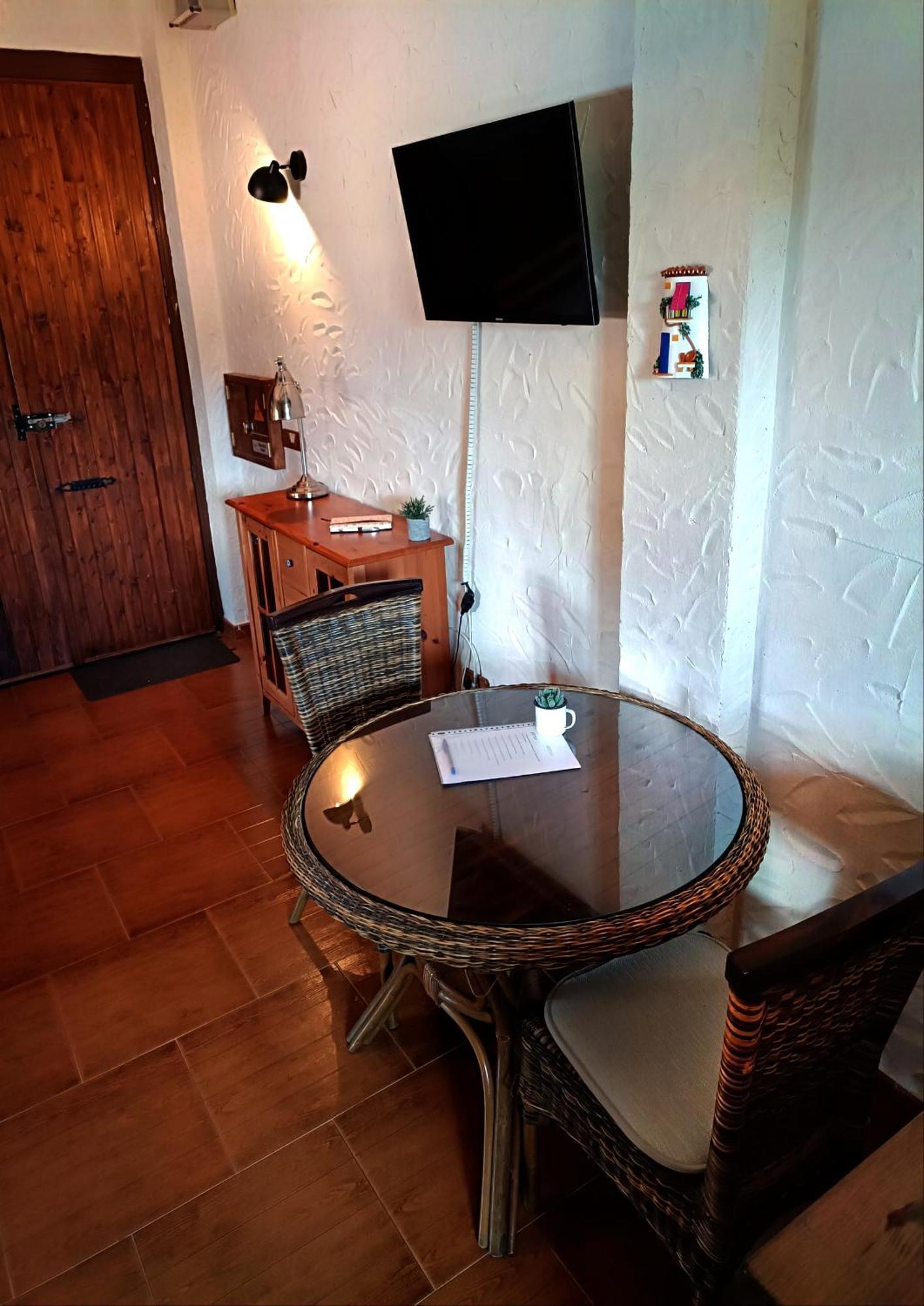 Cortijo Petra Bed & Breakfast Villanueva del Rosario Exterior photo